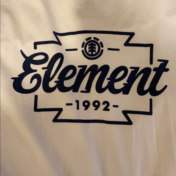 Element t - Picture 2 of 3